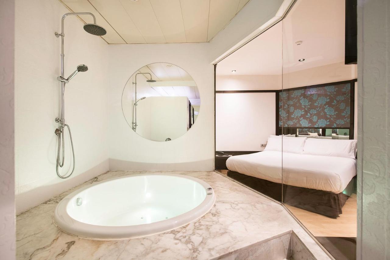 Hotel Punt 14 Хава Экстерьер фото